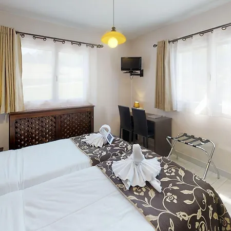 Logis Le Bellevue Hotel