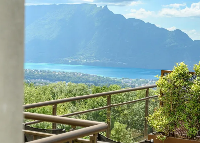Logis Le Bellevue 2*